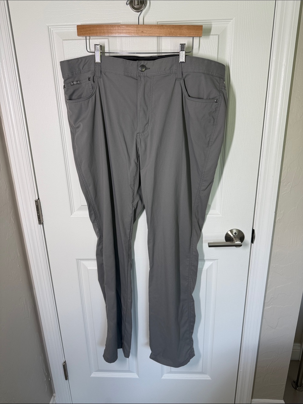 Ascend Bass Pro Shops outdoor activewear Gorp core nylon pants gray 40 x 34